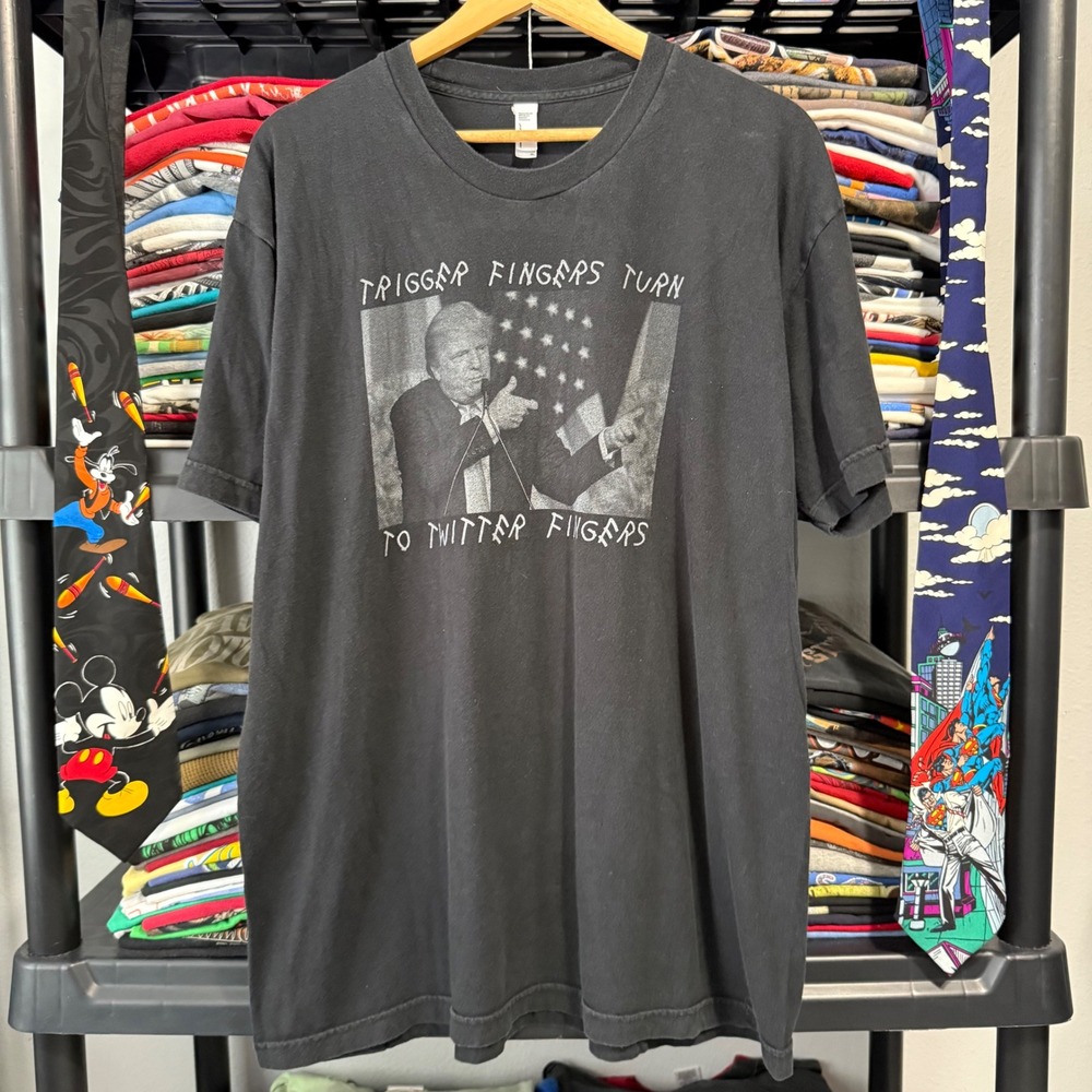 Y2K Black Trigger Fingers Turn To Twitter Fingers Graphic Shirt XL